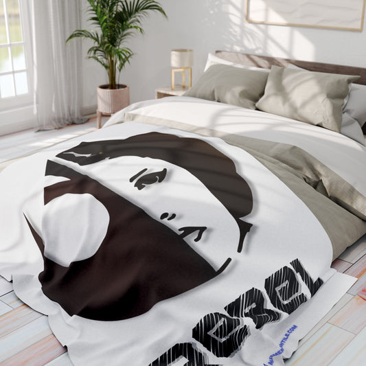 Rebel Leia Arctic Fleece Blanket - White